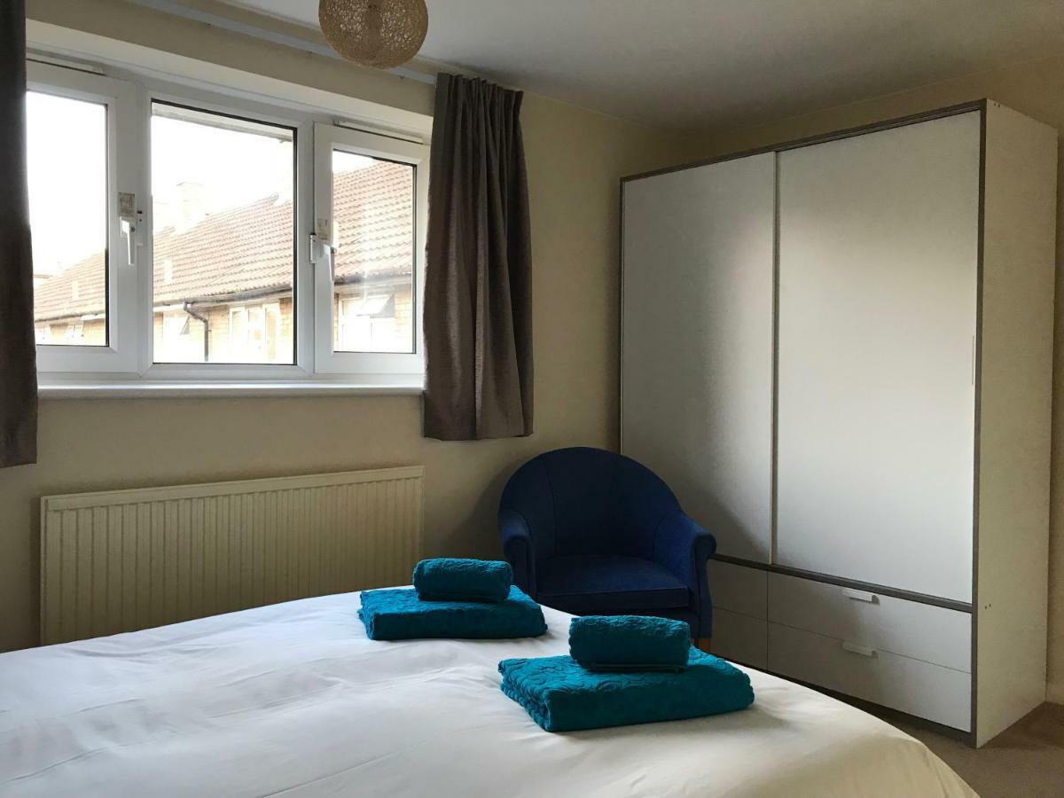 Cozy Apartment In Stratford From 18 Minutes To Central Лондон Екстериор снимка